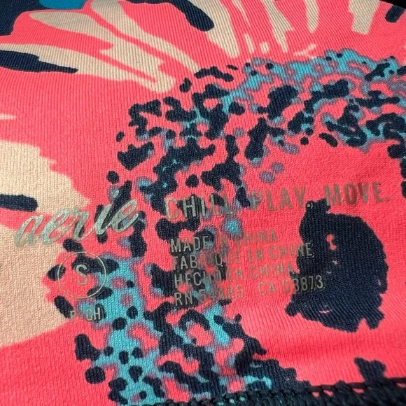 AERIE Playful, super soft and stretchy leggings - Picture 3 of 4